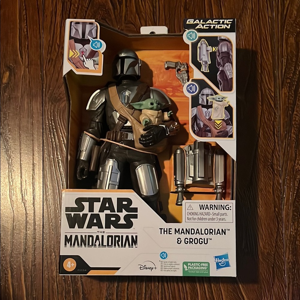 Star Wars The Mandalorian & Grogu Action Figure